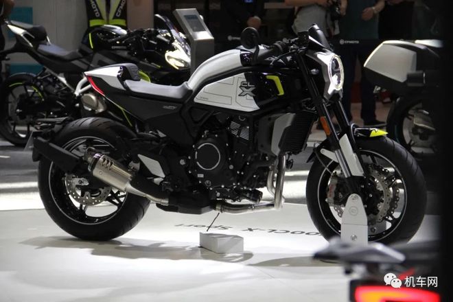 伊兹大闹洛杉矶 推荐视频