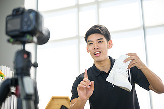 吸血鬼女王 推荐视频