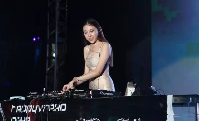 你好，我叫多蕾丝 推荐视频