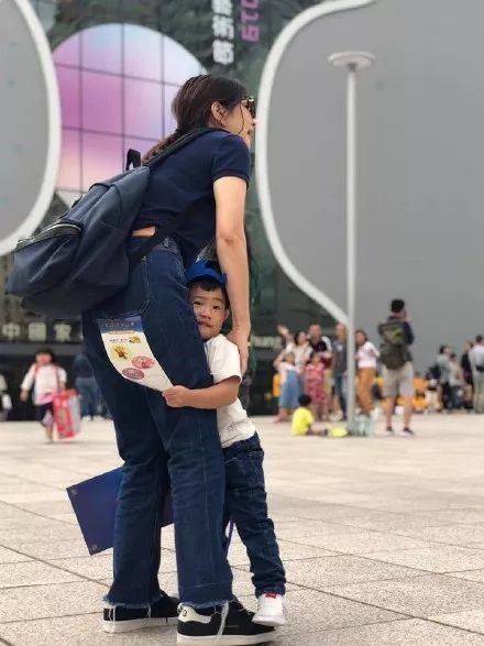 你在月夜里闪耀光辉 推荐视频