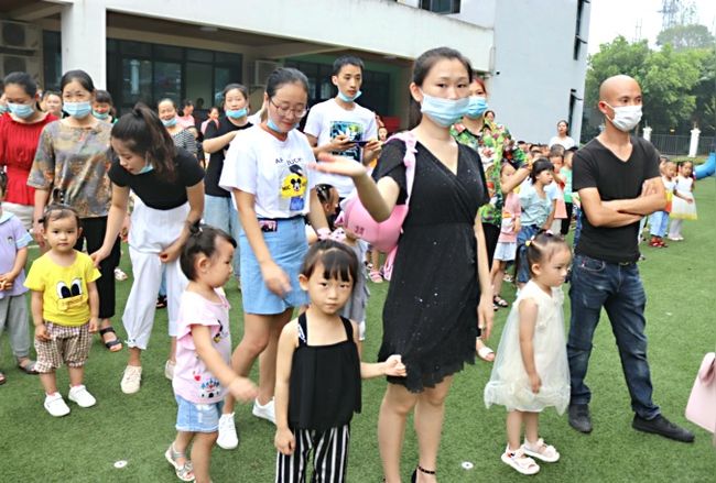 假圣诞老人 推荐视频