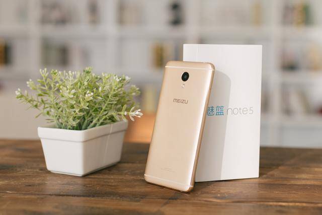 偷偷爱你 推荐视频