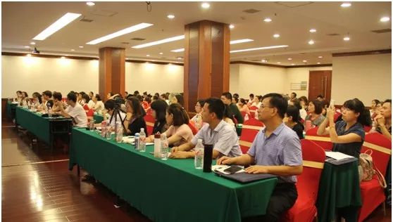 令人毛骨悚然的同居 推荐视频