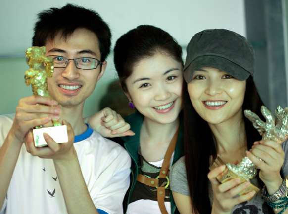 伊兹大闹洛杉矶 推荐视频