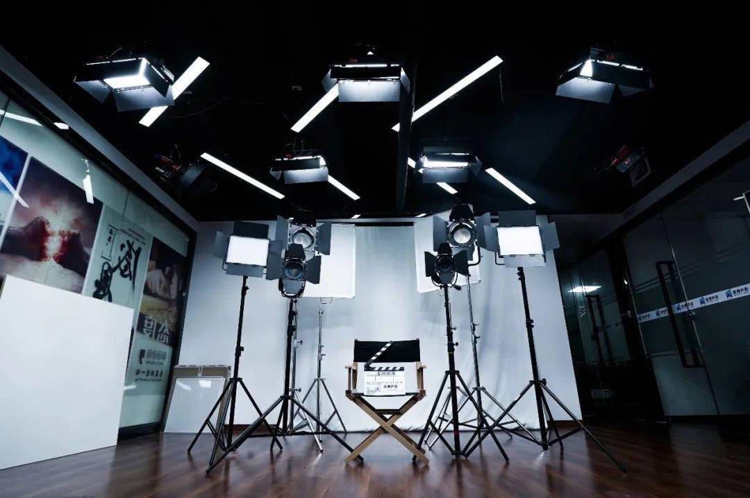 从那不勒斯到纽约 推荐视频