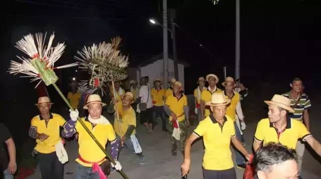 儿子、孙子和种子 推荐视频