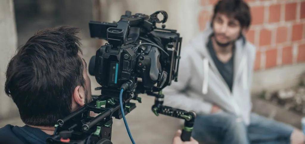 偷破天际线 推荐视频