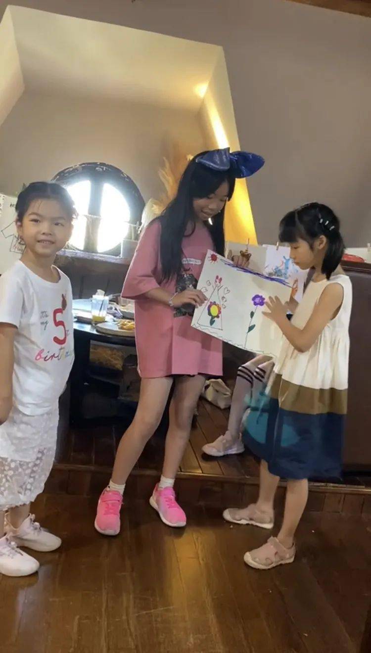 你房里有人 推荐视频